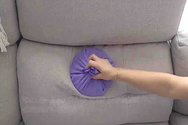 How to Clean Couch with Pot Lid
